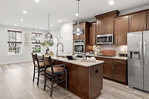 8761 Elsing Green Dr, Manassas, VA 20112